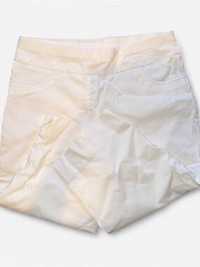 Women’s White Stretch Pull-On Capris